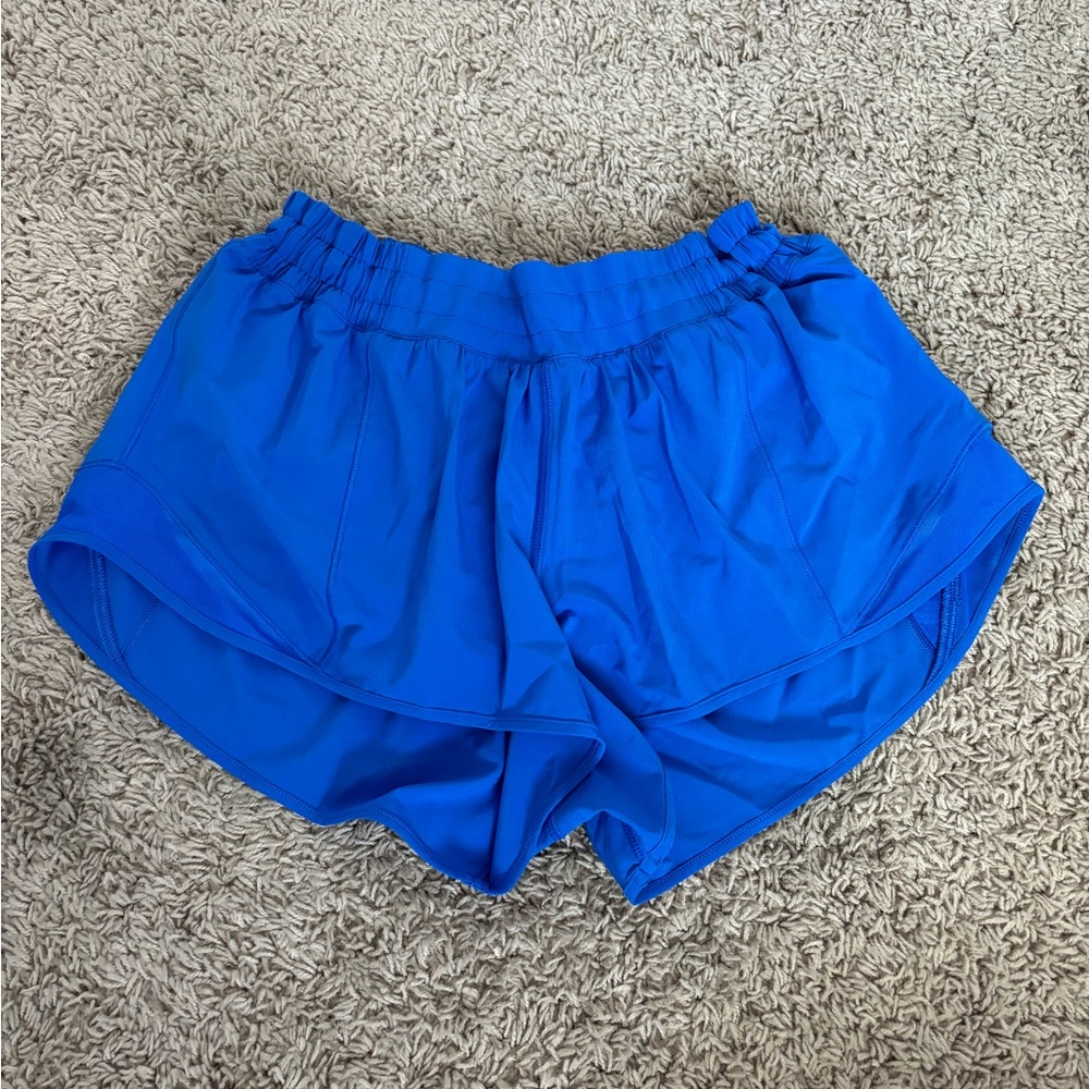 Lululemon Hotty Hot Shorts 2.5’
